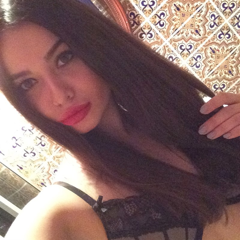 💋 Живу я в самом сердце Москвы, и могу пригласить тебя к себе в уютную квартиру или приехать в гости к тебе. У меня опытная и нежная натура, и я обещаю, что ты почувствуешь себя желанным и уважаемым. 😏
Будь уверен, мои услуги - это настоящая восточная сказка, которую я создам специально для тебя. 💫 Я предлагаю широкий спектр интимных услуг, от классического секса до экспериментов в постели. Каждая встреча со мной - это неповторимый опыт, который ты точно захочешь повторить. 😉
У меня есть отличные отзывы, которые говорят о моей профессиональной и индивидуальной подходе к каждому гостю. Мои фото настоящие, и ты сразу поймешь, что я - та, о которой ты мечтал. 📸
Я готова предоставить тебе незабываемые моменты наслаждения и расслабления. Забудь обо всем и позволь мне позаботиться о твоем блаженстве. Обещаю, что ты не пожалеешь о своем выборе. 💖 Напиши мне, и забудь на время о реальности, окунувшись в океан наслаждения. 😘 Хани